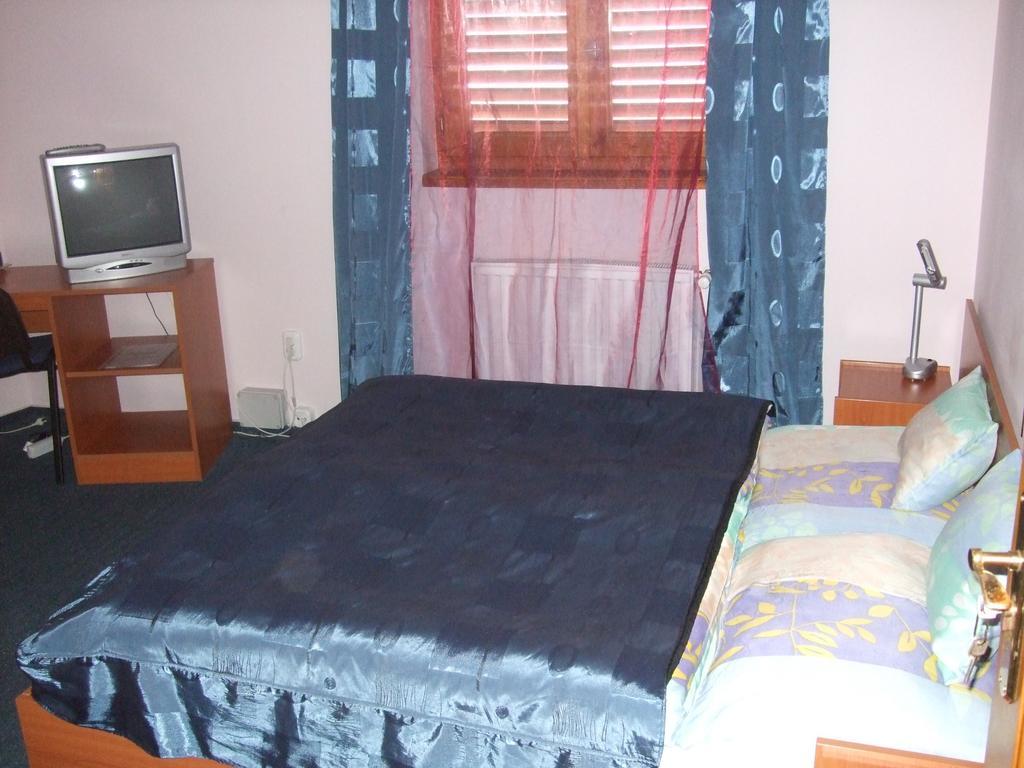 Timarhaz Panzio Bed & Breakfast Szeged Rom bilde