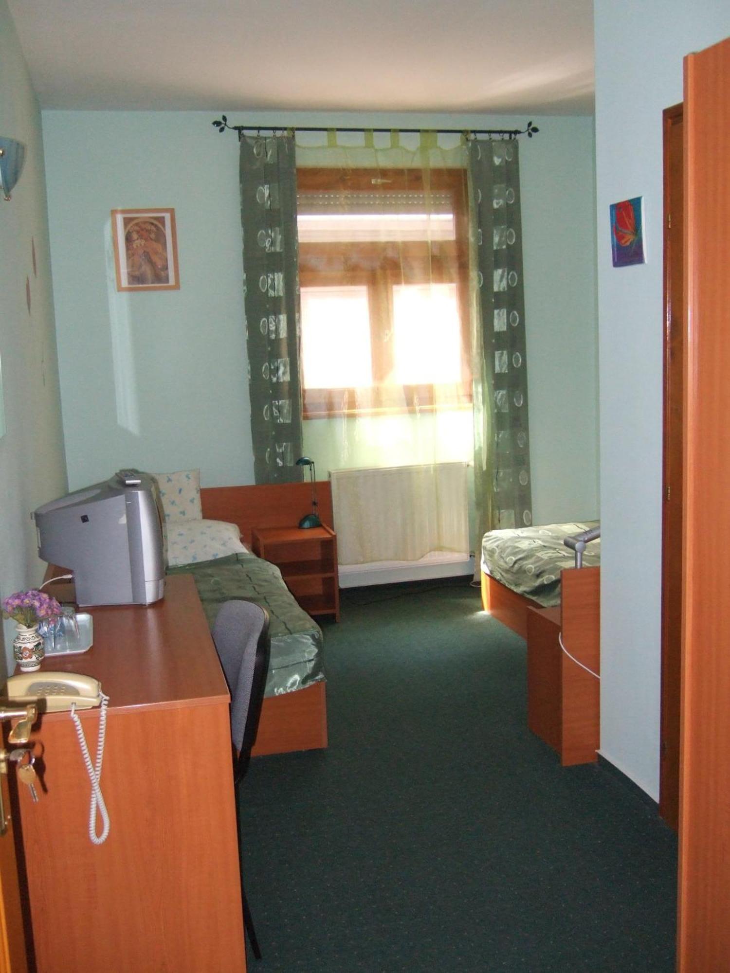 Timarhaz Panzio Bed & Breakfast Szeged Eksteriør bilde